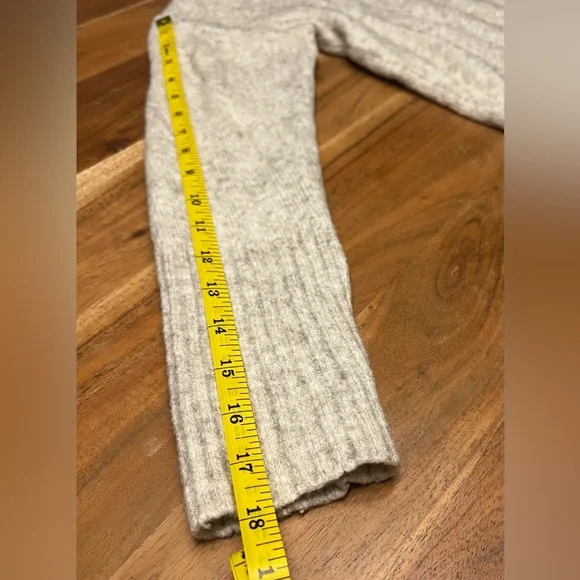 Cynthia Rowley Turtleneck Speckled Sweater - Picture 14 of 16